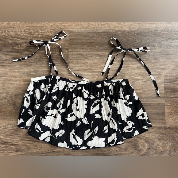 ASOS 2 piece black and white top and skirt set - Picture 9 of 9